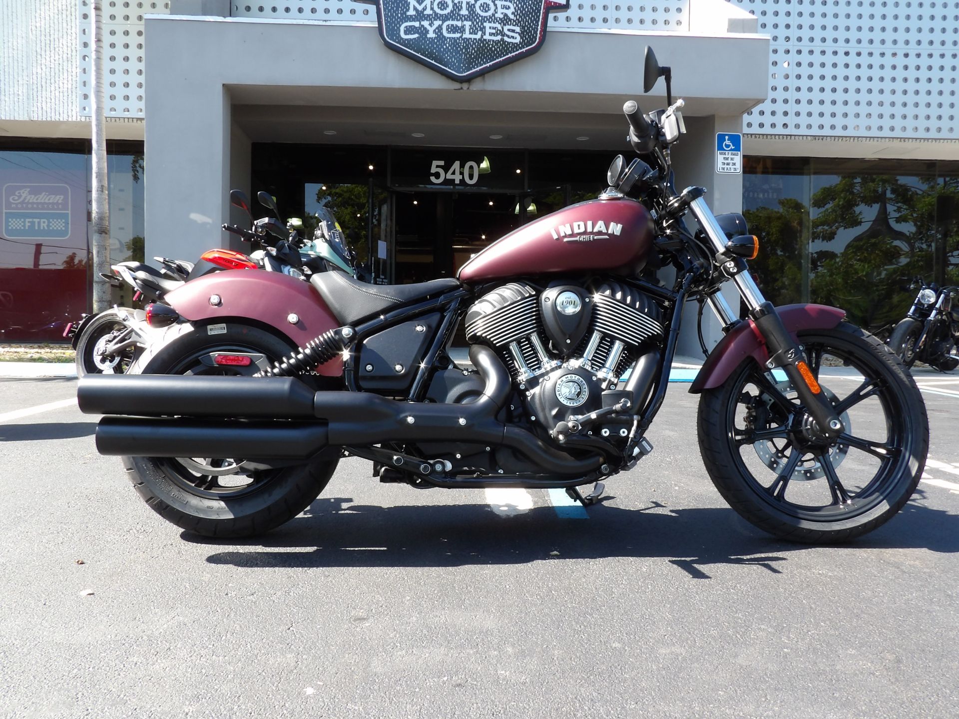 2024 Indian Motorcycle Chief ABS in Fort Lauderdale, Florida - Photo 2