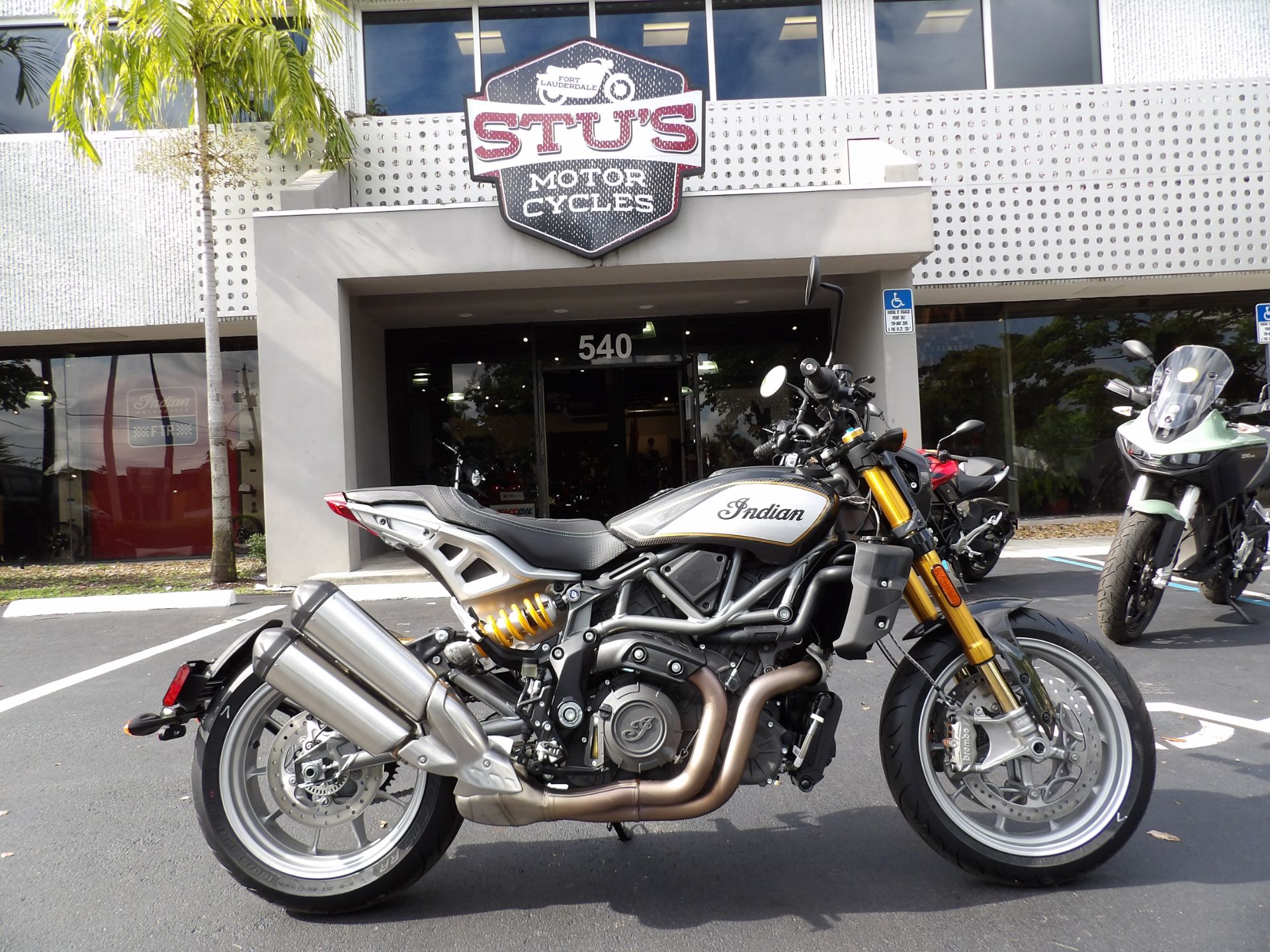 2024 Indian Motorcycle FTR R Carbon in Fort Lauderdale, Florida - Photo 1