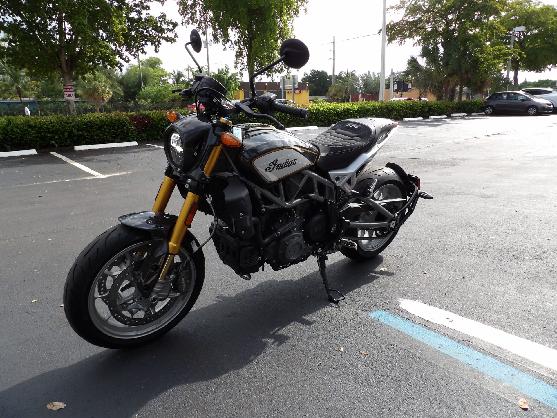 2024 Indian Motorcycle FTR R Carbon in Fort Lauderdale, Florida - Photo 7
