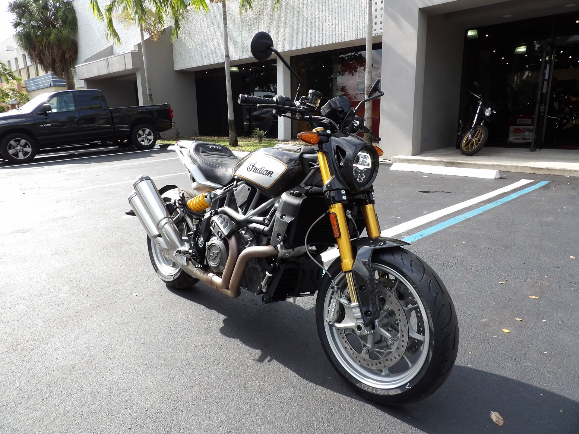 2024 Indian Motorcycle FTR R Carbon in Fort Lauderdale, Florida - Photo 9