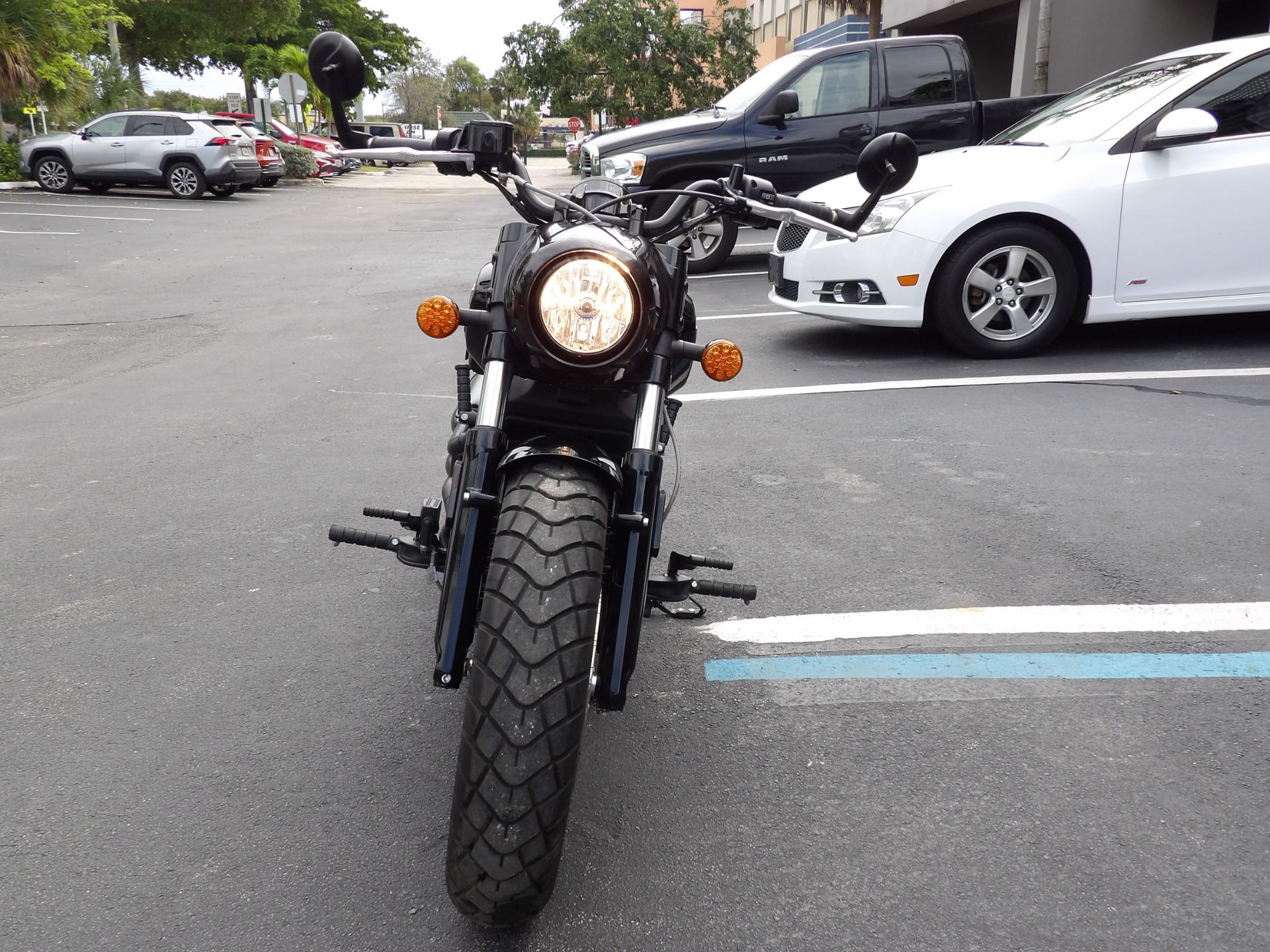 2018 Indian Motorcycle Scout® Bobber in Fort Lauderdale, Florida - Photo 8