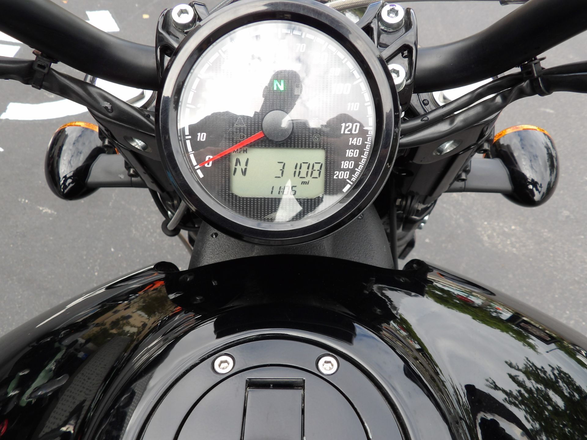 2018 Indian Motorcycle Scout® Bobber in Fort Lauderdale, Florida - Photo 10