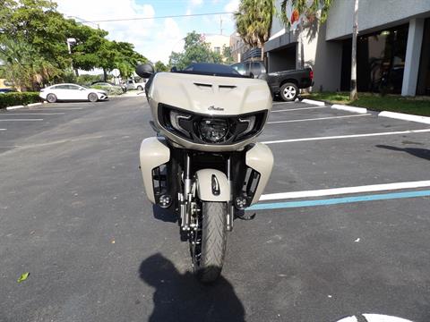 2024 Indian Motorcycle Pursuit® Dark Horse® Icon with Premium Package in Fort Lauderdale, Florida - Photo 8