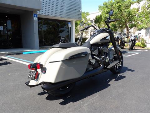 2024 Indian Motorcycle Springfield® Dark Horse® in Fort Lauderdale, Florida - Photo 3