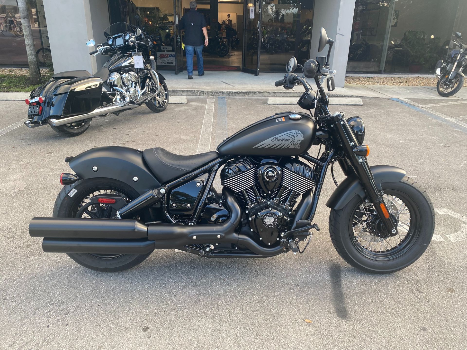 2024 Indian Motorcycle Chief Bobber Dark Horse® in Fort Lauderdale, Florida - Photo 2