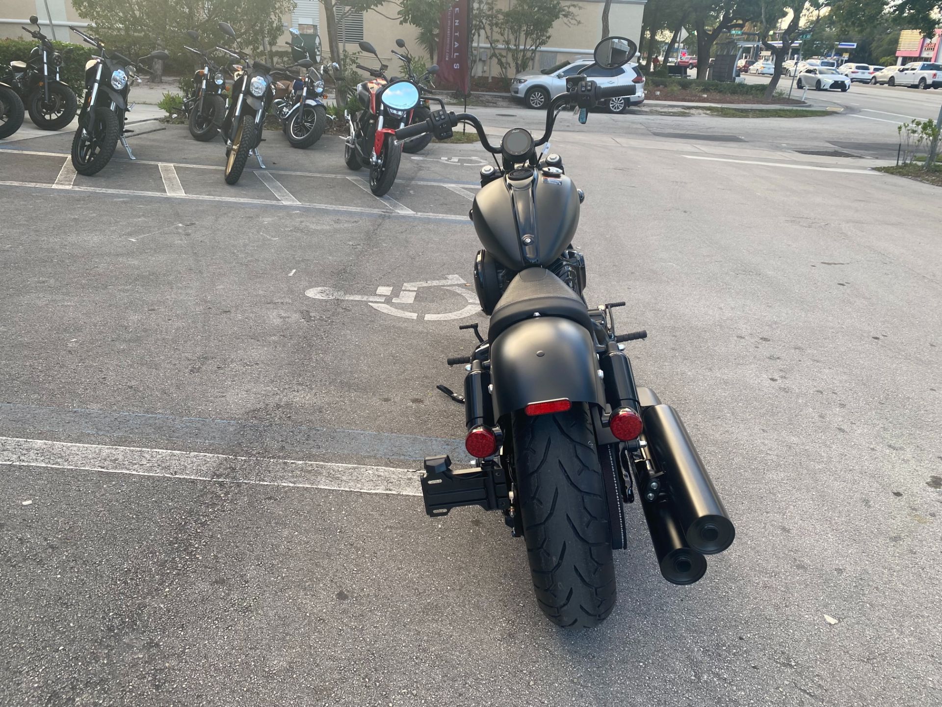 2024 Indian Motorcycle Chief Bobber Dark Horse® in Fort Lauderdale, Florida - Photo 4