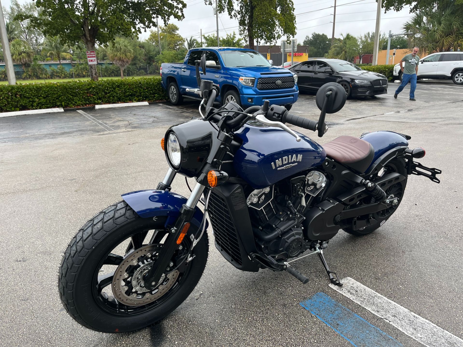 2024 Indian Motorcycle Scout® Bobber ABS in Fort Lauderdale, Florida - Photo 7