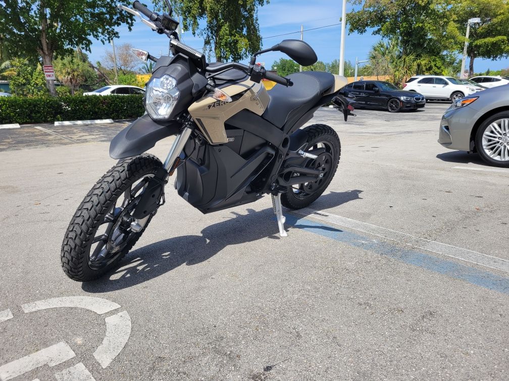 2024 Zero Motorcycles DS ZF7.2 in Fort Lauderdale, Florida - Photo 6