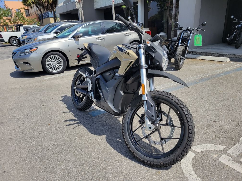 2024 Zero Motorcycles DS ZF7.2 in Fort Lauderdale, Florida - Photo 8