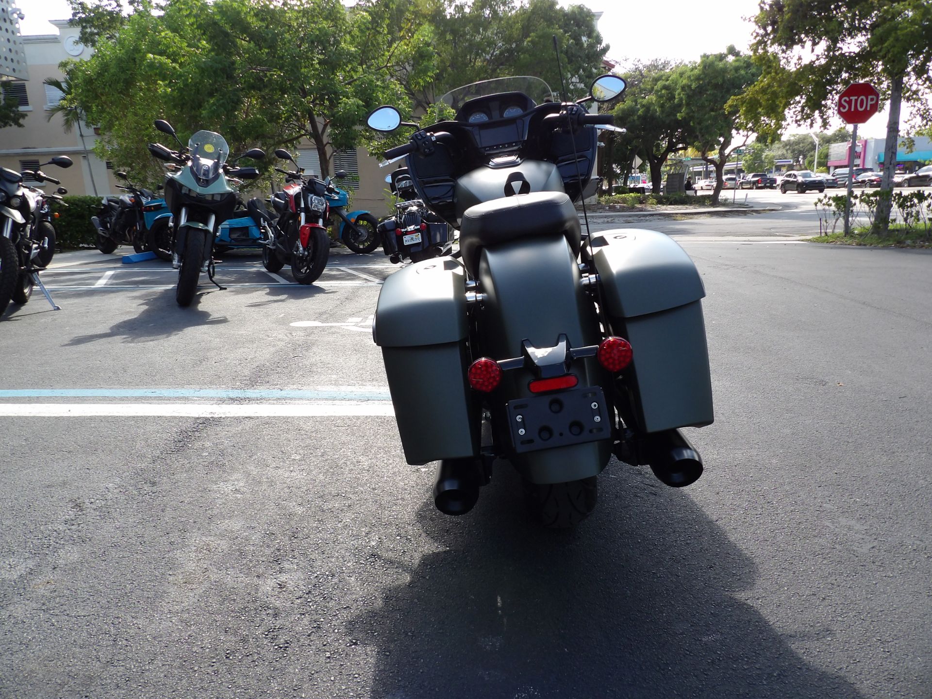 2024 Indian Motorcycle Challenger® Dark Horse® Icon in Fort Lauderdale, Florida - Photo 4
