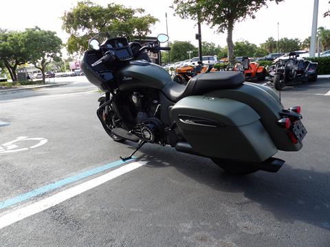 2024 Indian Motorcycle Challenger® Dark Horse® Icon in Fort Lauderdale, Florida - Photo 5
