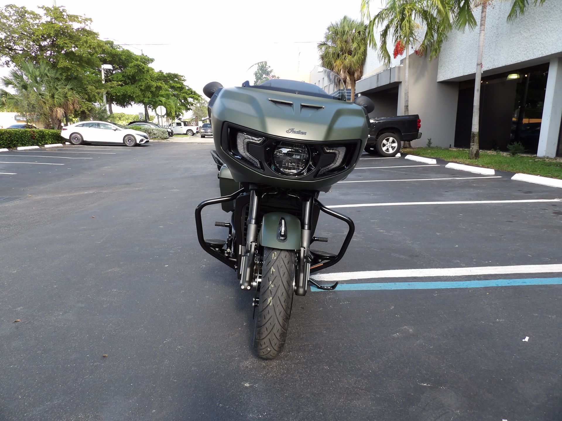 2024 Indian Motorcycle Challenger® Dark Horse® Icon in Fort Lauderdale, Florida - Photo 8