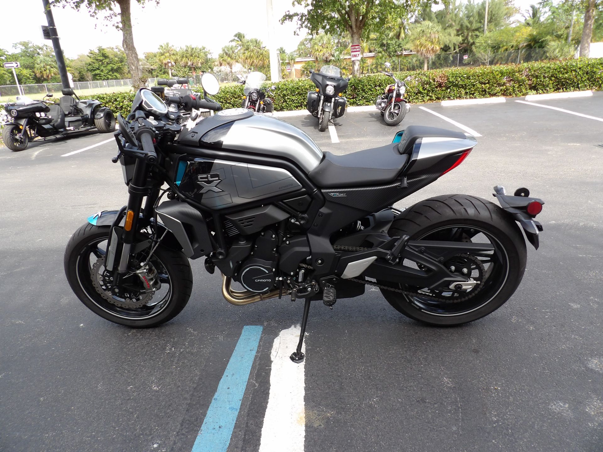 2022 CFMOTO 700CL-X Sport in Fort Lauderdale, Florida - Photo 6