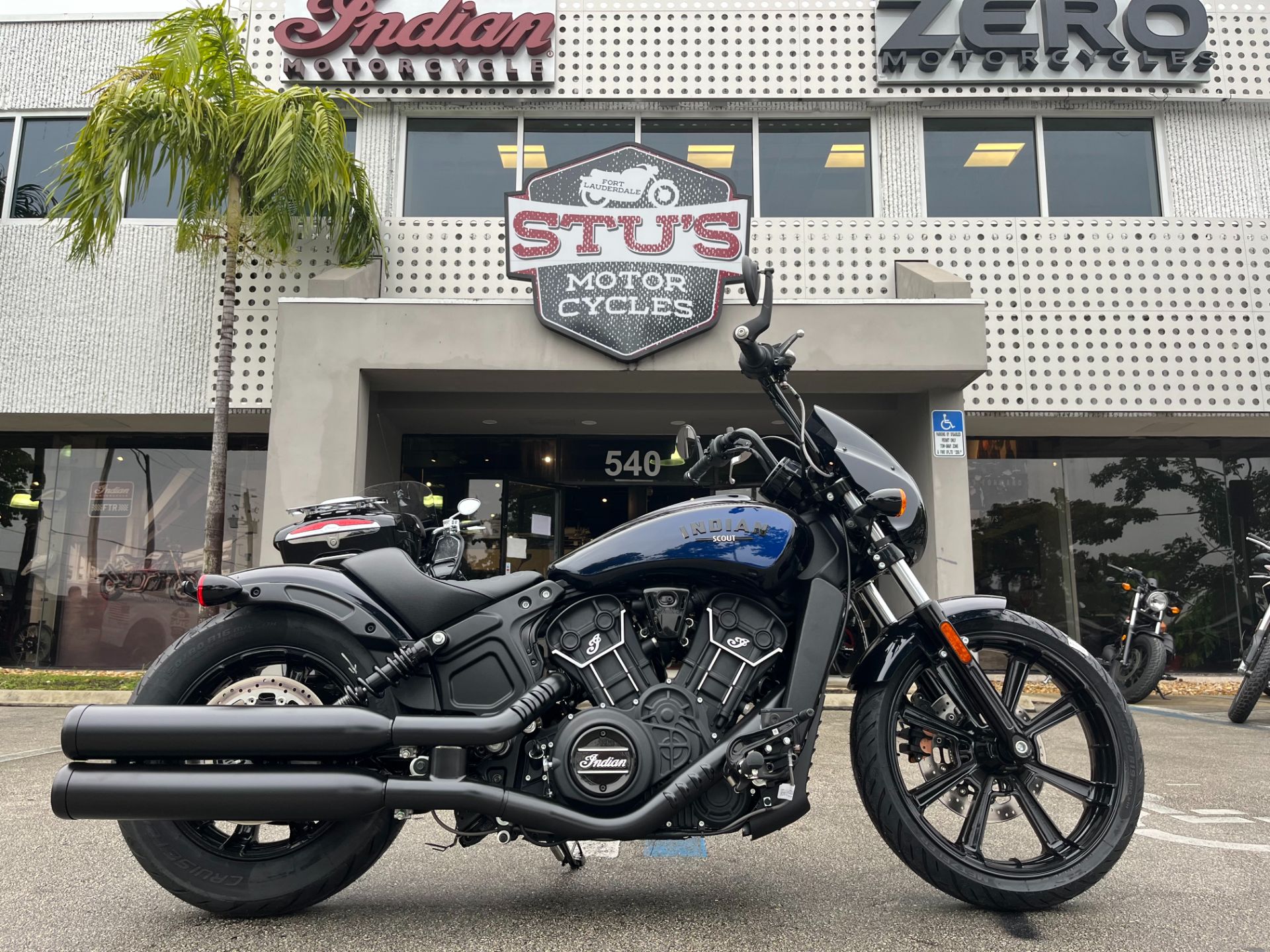 2024 Indian Motorcycle Scout® Rogue ABS Icon in Fort Lauderdale, Florida - Photo 1