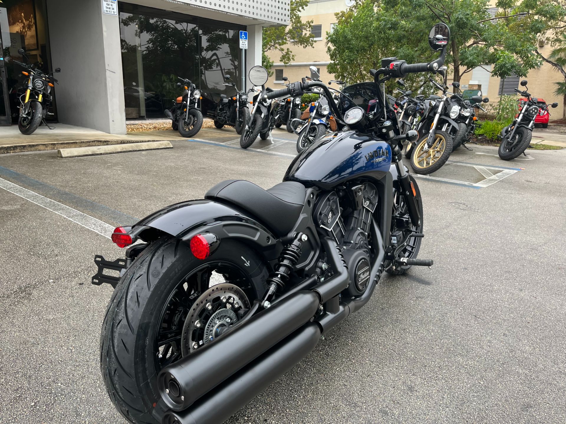 2024 Indian Motorcycle Scout® Rogue ABS Icon in Fort Lauderdale, Florida - Photo 3