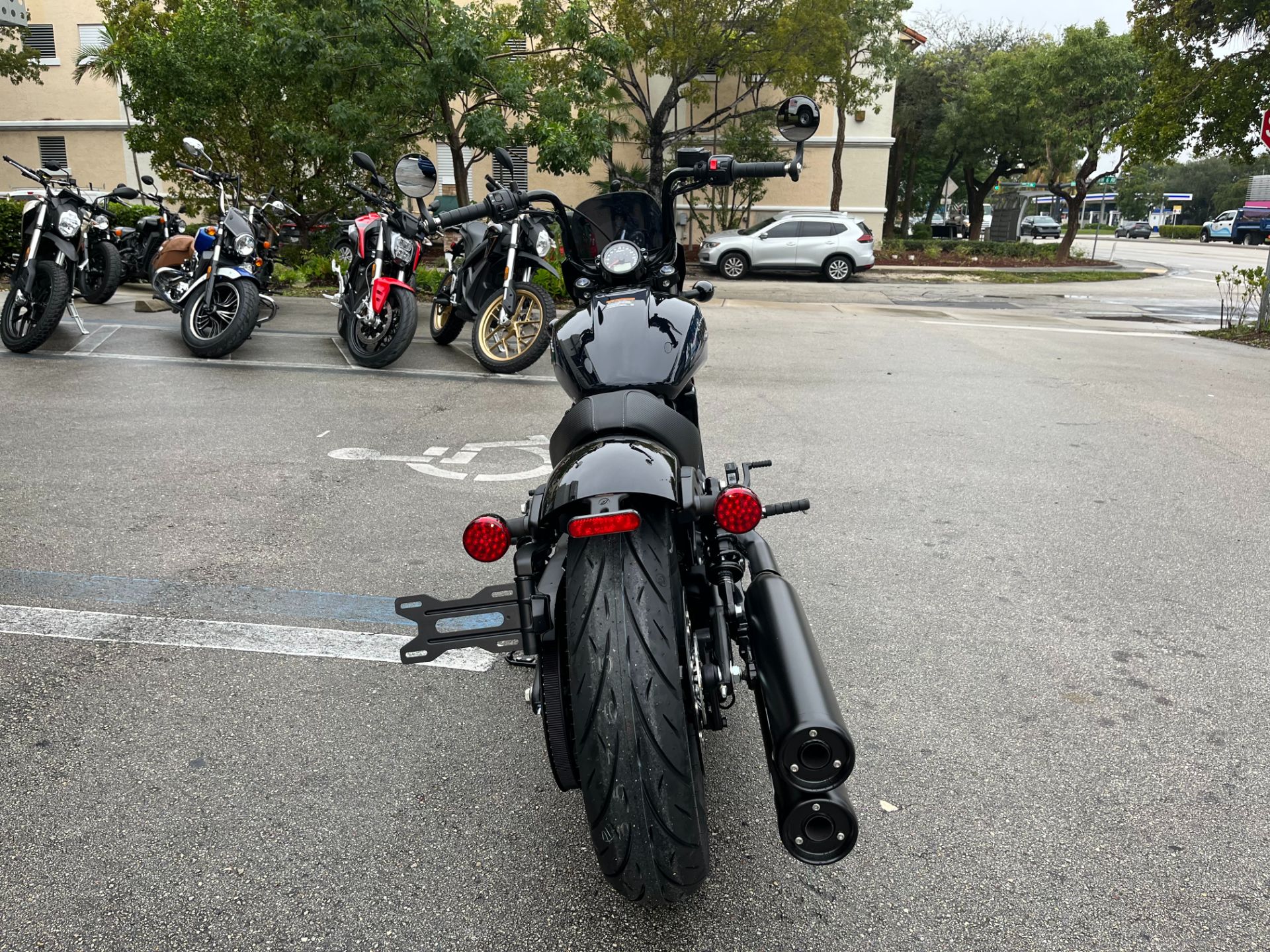 2024 Indian Motorcycle Scout® Rogue ABS Icon in Fort Lauderdale, Florida - Photo 4