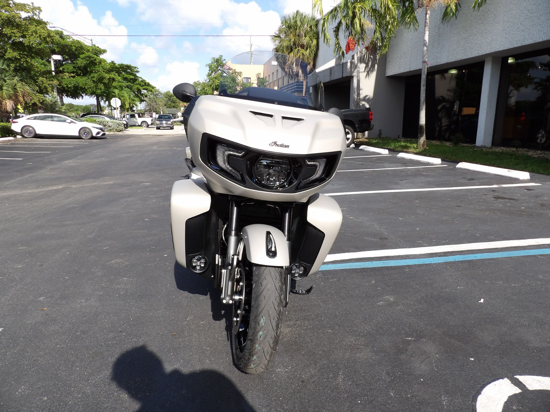 2024 Indian Motorcycle Pursuit® Dark Horse® with Premium Package in Fort Lauderdale, Florida - Photo 8