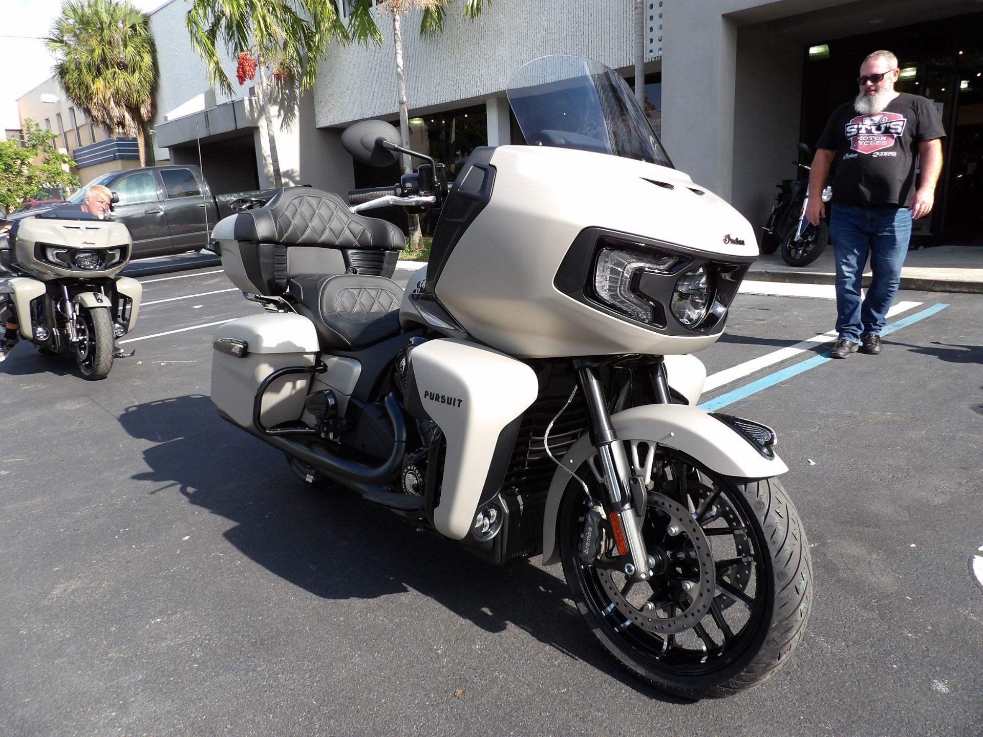 2024 Indian Motorcycle Pursuit® Dark Horse® with Premium Package in Fort Lauderdale, Florida - Photo 9