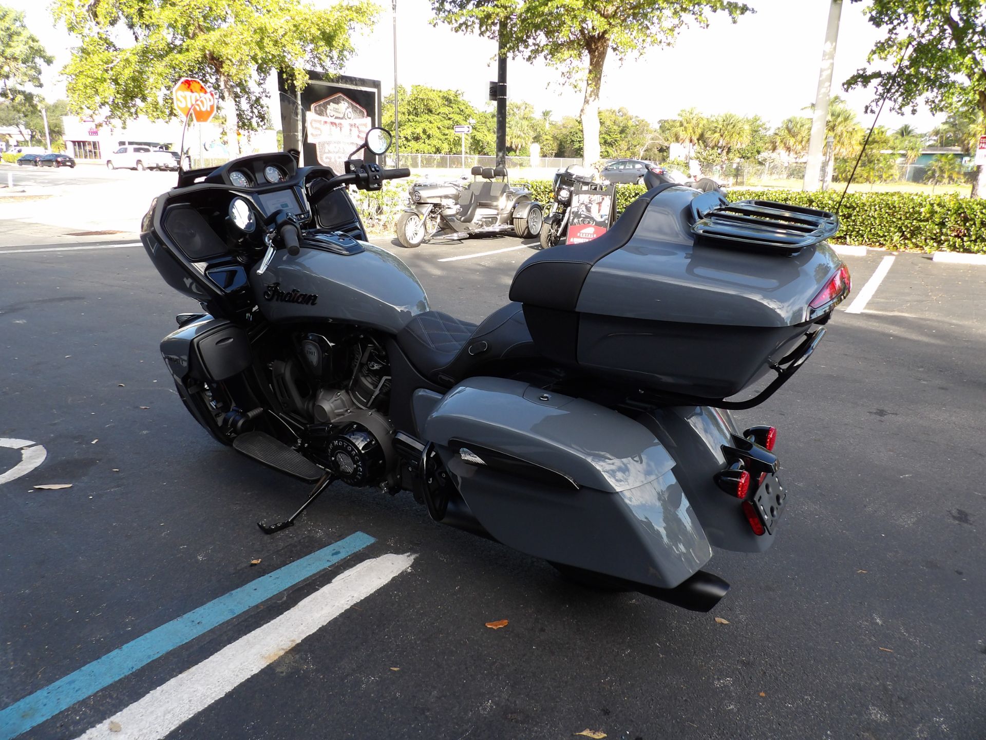 2024 Indian Motorcycle Pursuit® Dark Horse® with Premium Package in Fort Lauderdale, Florida - Photo 5