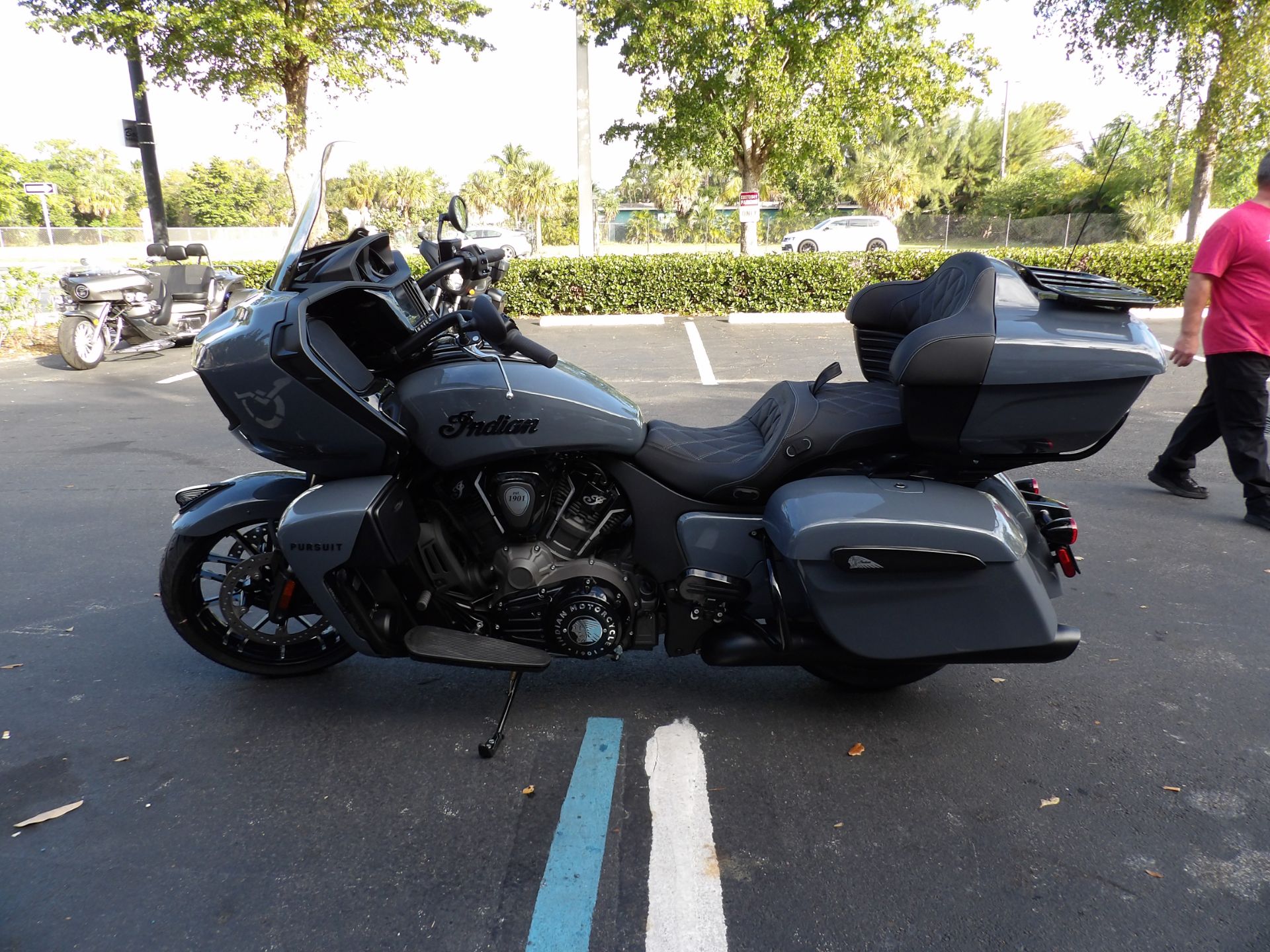 2024 Indian Motorcycle Pursuit® Dark Horse® with Premium Package in Fort Lauderdale, Florida - Photo 6
