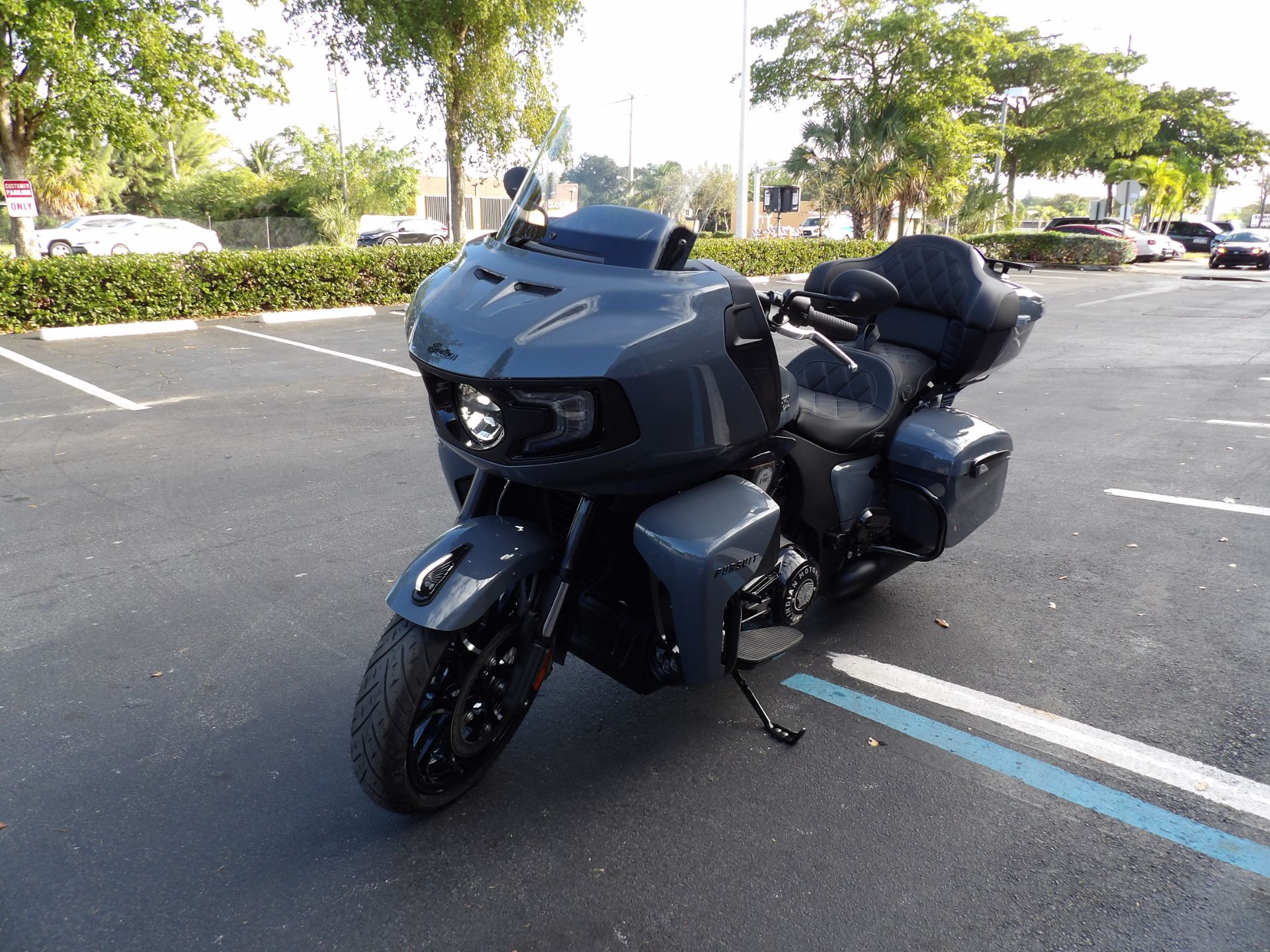 2024 Indian Motorcycle Pursuit® Dark Horse® with Premium Package in Fort Lauderdale, Florida - Photo 7