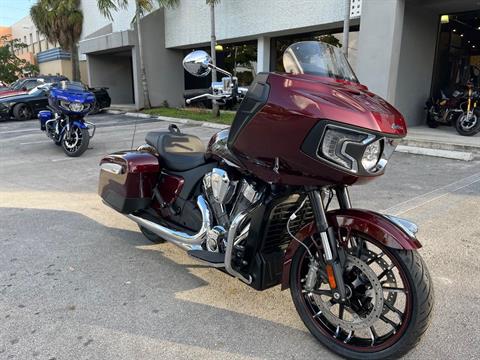 2022 Indian Motorcycle Challenger® Limited in Fort Lauderdale, Florida - Photo 9