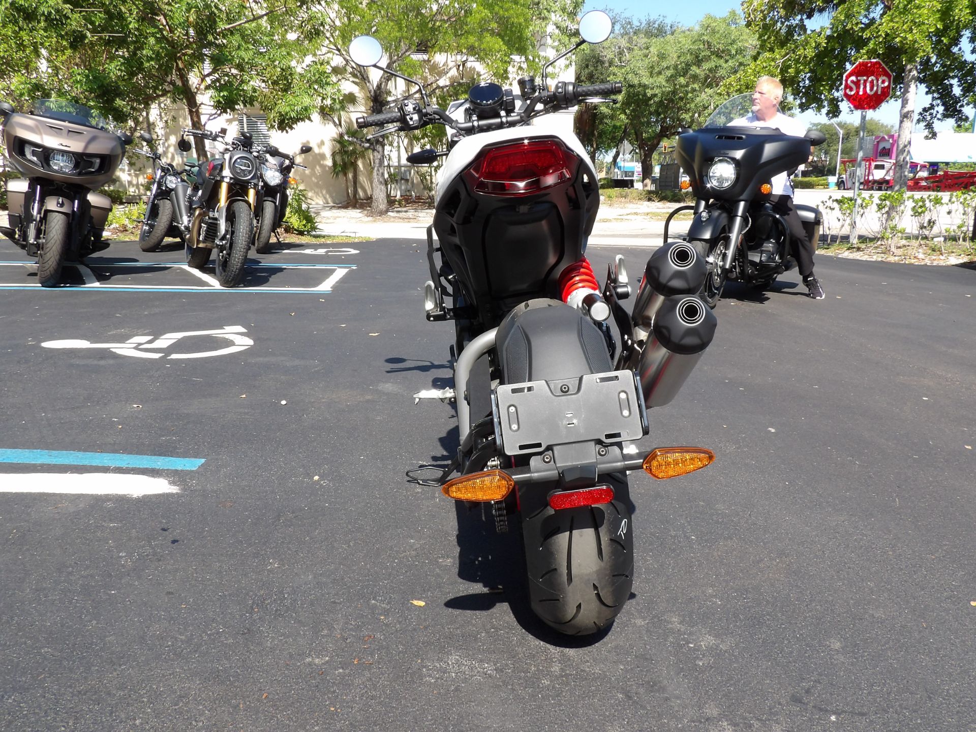 2024 Indian Motorcycle FTR Sport in Fort Lauderdale, Florida - Photo 4