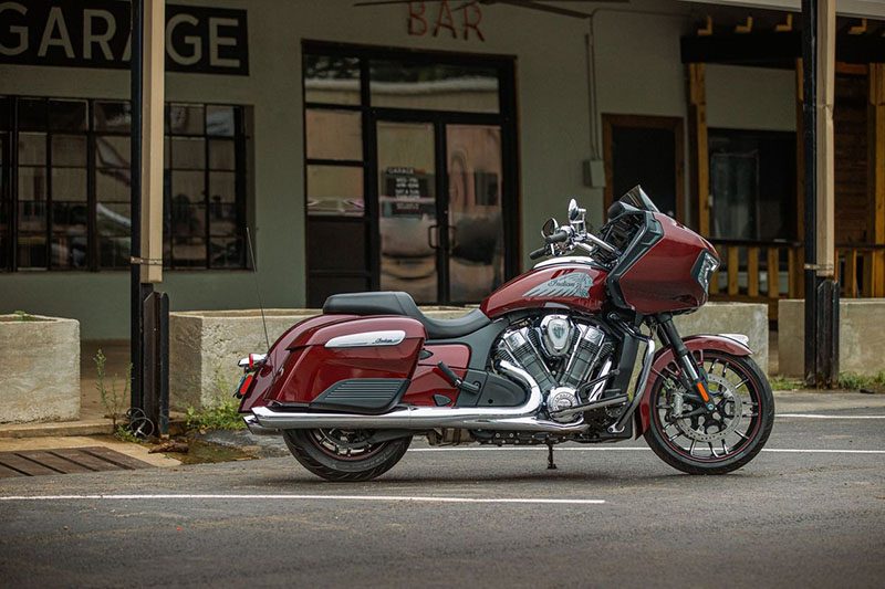 2022 Indian Motorcycle Challenger® Limited in Fort Lauderdale, Florida - Photo 10