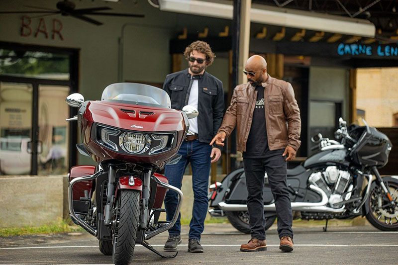 2022 Indian Motorcycle Challenger® Limited in Fort Lauderdale, Florida - Photo 14