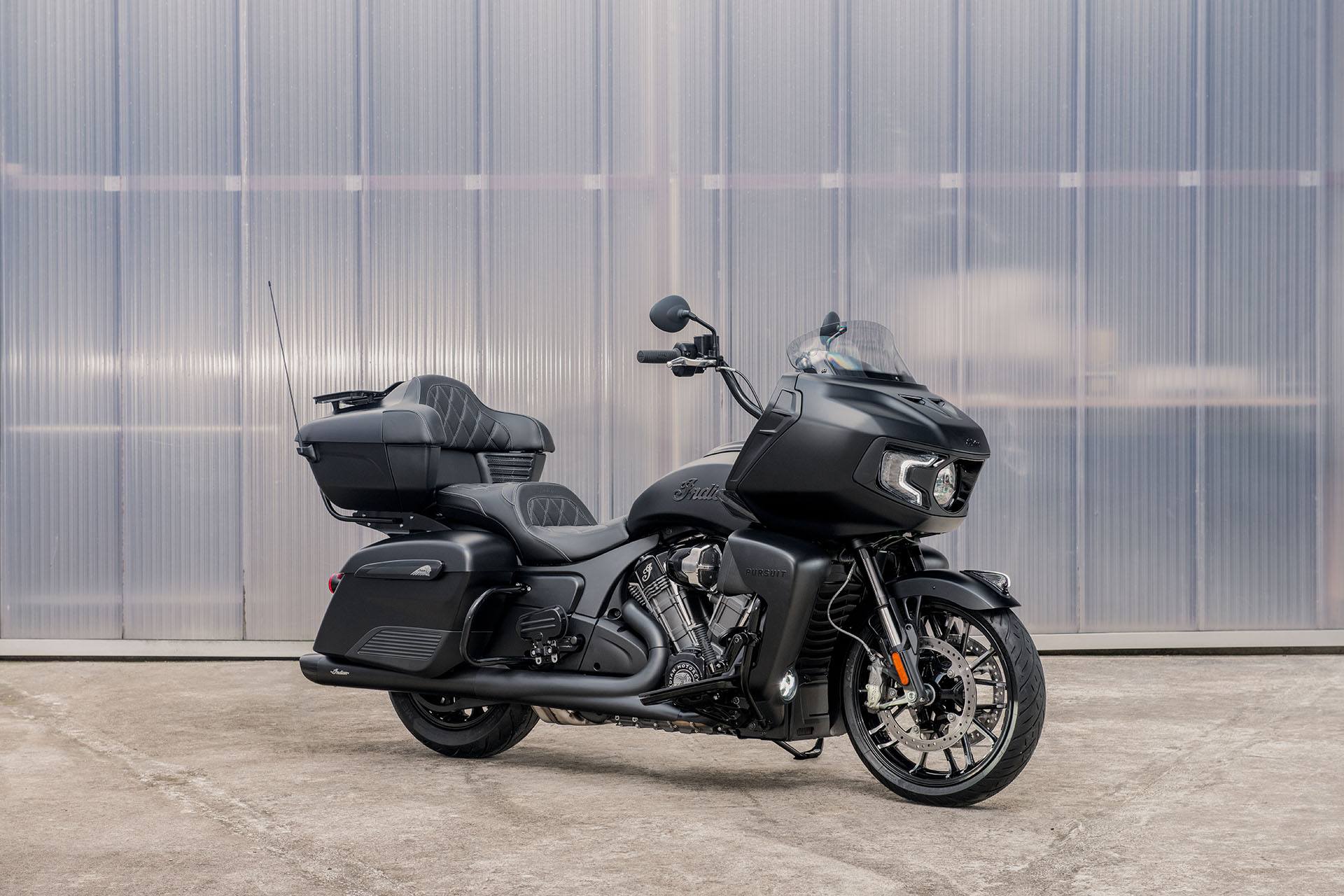 2022 Indian Motorcycle Pursuit® Dark Horse® with Premium Package in Fort Lauderdale, Florida - Photo 13