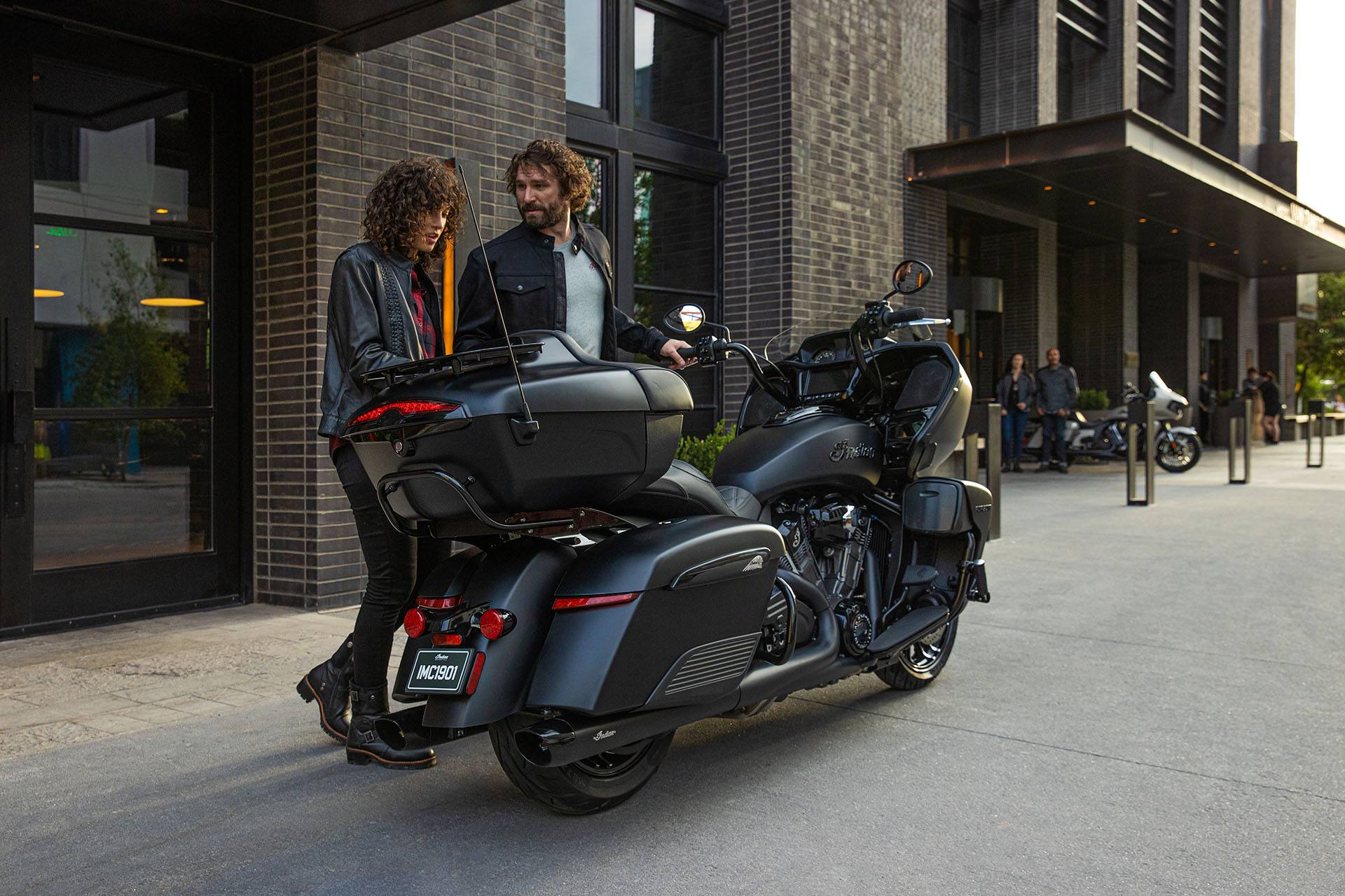 2022 Indian Motorcycle Pursuit® Dark Horse® with Premium Package in Fort Lauderdale, Florida - Photo 23