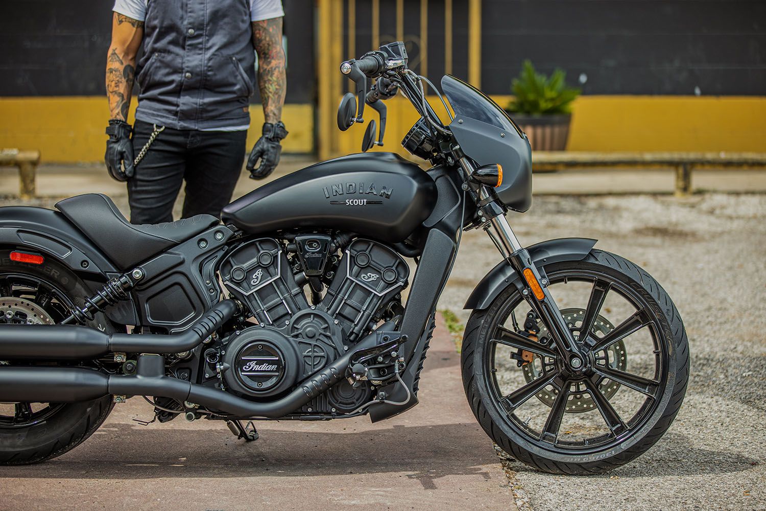 2022 Indian Motorcycle Scout® Rogue ABS in Fort Lauderdale, Florida - Photo 6