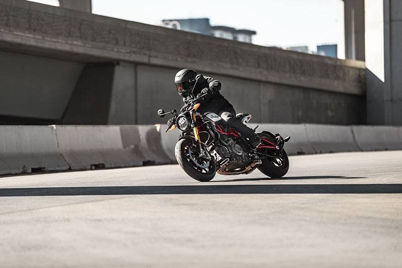2022 Indian Motorcycle FTR R Carbon in Fort Lauderdale, Florida - Photo 17