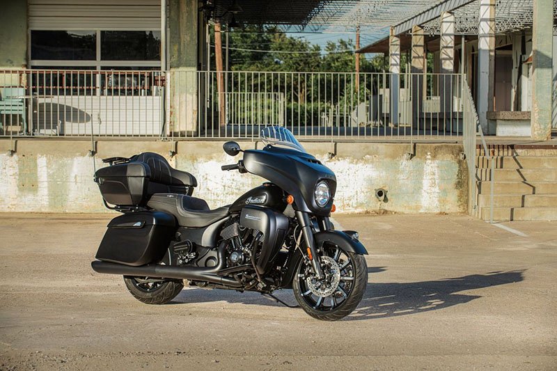 2022 Indian Motorcycle Roadmaster® Dark Horse® in Fort Lauderdale, Florida - Photo 8