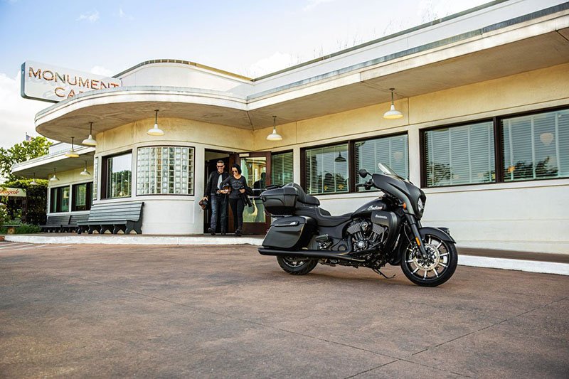 2022 Indian Motorcycle Roadmaster® Dark Horse® in Fort Lauderdale, Florida - Photo 10