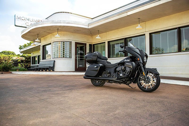 2022 Indian Motorcycle Roadmaster® Dark Horse® in Fort Lauderdale, Florida - Photo 17