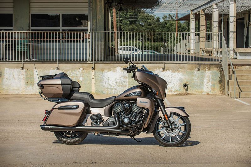 2022 Indian Motorcycle Roadmaster® Dark Horse® in Fort Lauderdale, Florida - Photo 6