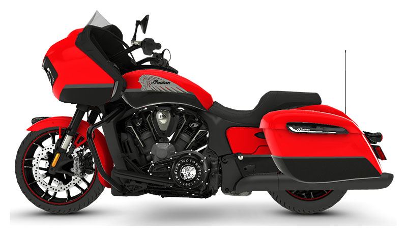 2024 Indian Motorcycle Challenger® Dark Horse® in Fort Lauderdale, Florida - Photo 4