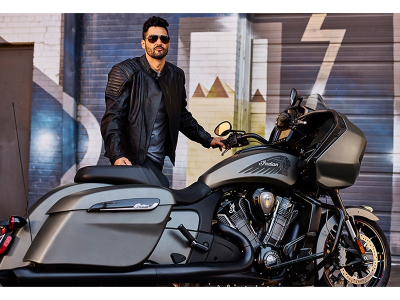2024 Indian Motorcycle Challenger® Dark Horse® in Fort Lauderdale, Florida - Photo 14