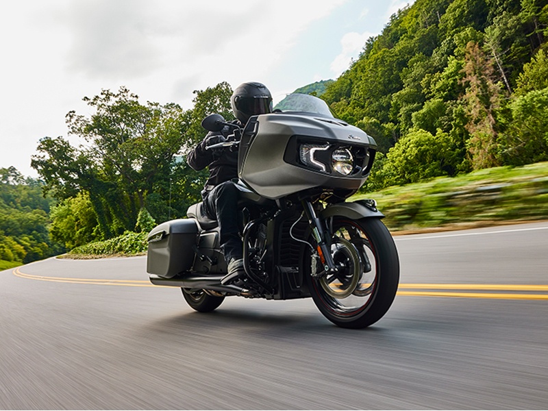 2024 Indian Motorcycle Challenger® Dark Horse® in Fort Lauderdale, Florida - Photo 15
