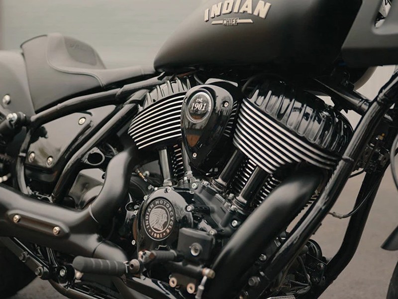 2024 Indian Motorcycle Sport Chief Dark Horse® in Fort Lauderdale, Florida - Photo 9