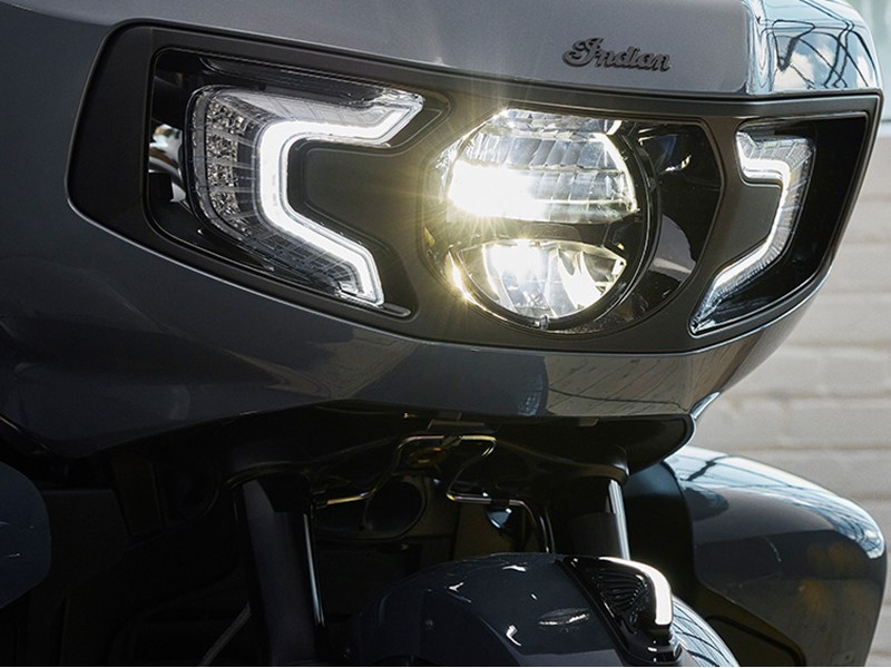 2024 Indian Motorcycle Pursuit® Dark Horse® in Fort Lauderdale, Florida - Photo 9