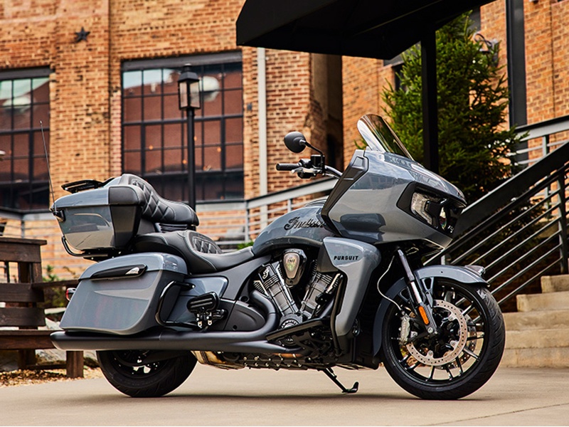 2024 Indian Motorcycle Pursuit® Dark Horse® with Premium Package in Fort Lauderdale, Florida - Photo 14