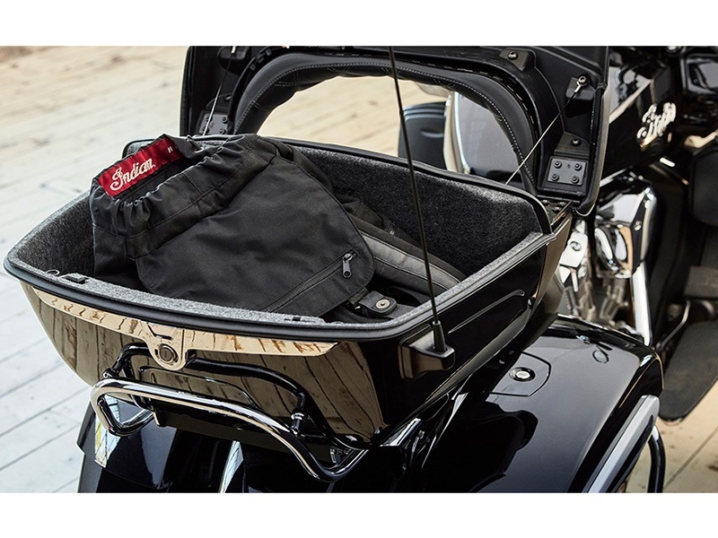 2024 Indian Motorcycle Pursuit® Limited Icon with Premium Package in Fort Lauderdale, Florida - Photo 7