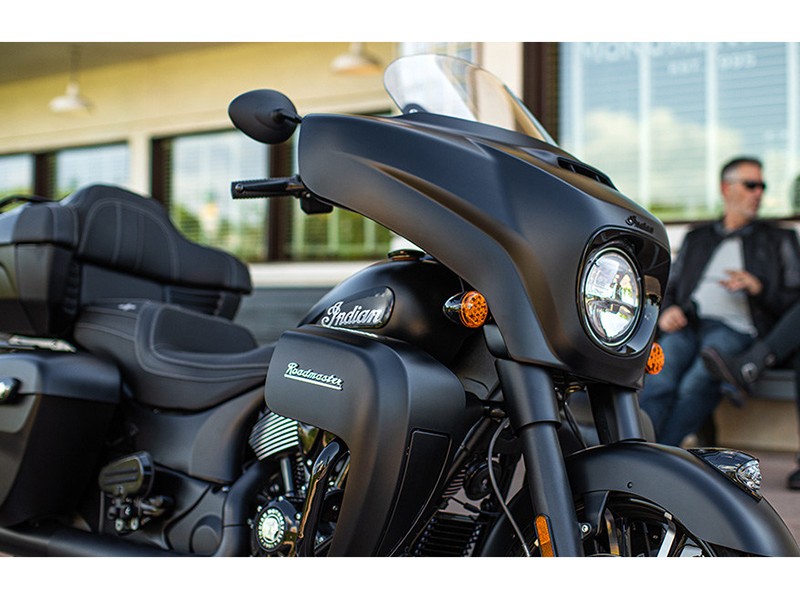 2024 Indian Motorcycle Roadmaster® Dark Horse® in Fort Lauderdale, Florida - Photo 12