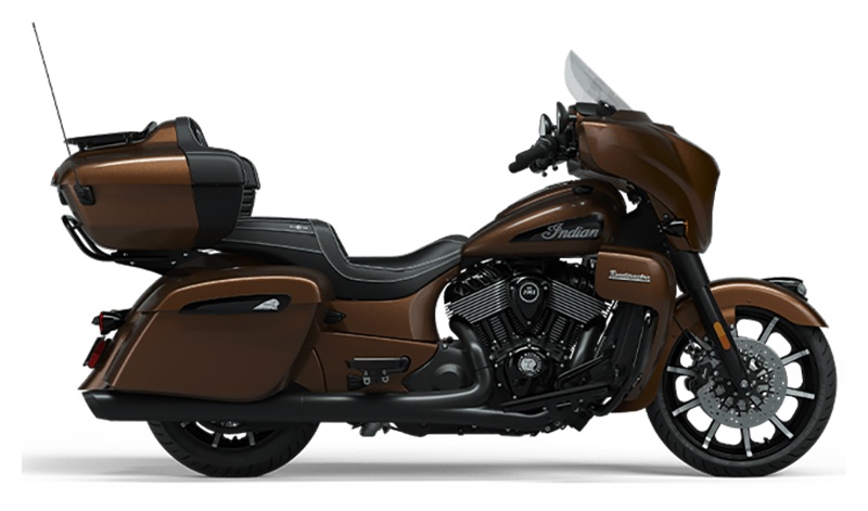 2024 Indian Motorcycle Roadmaster® Dark Horse® in Fort Lauderdale, Florida - Photo 3