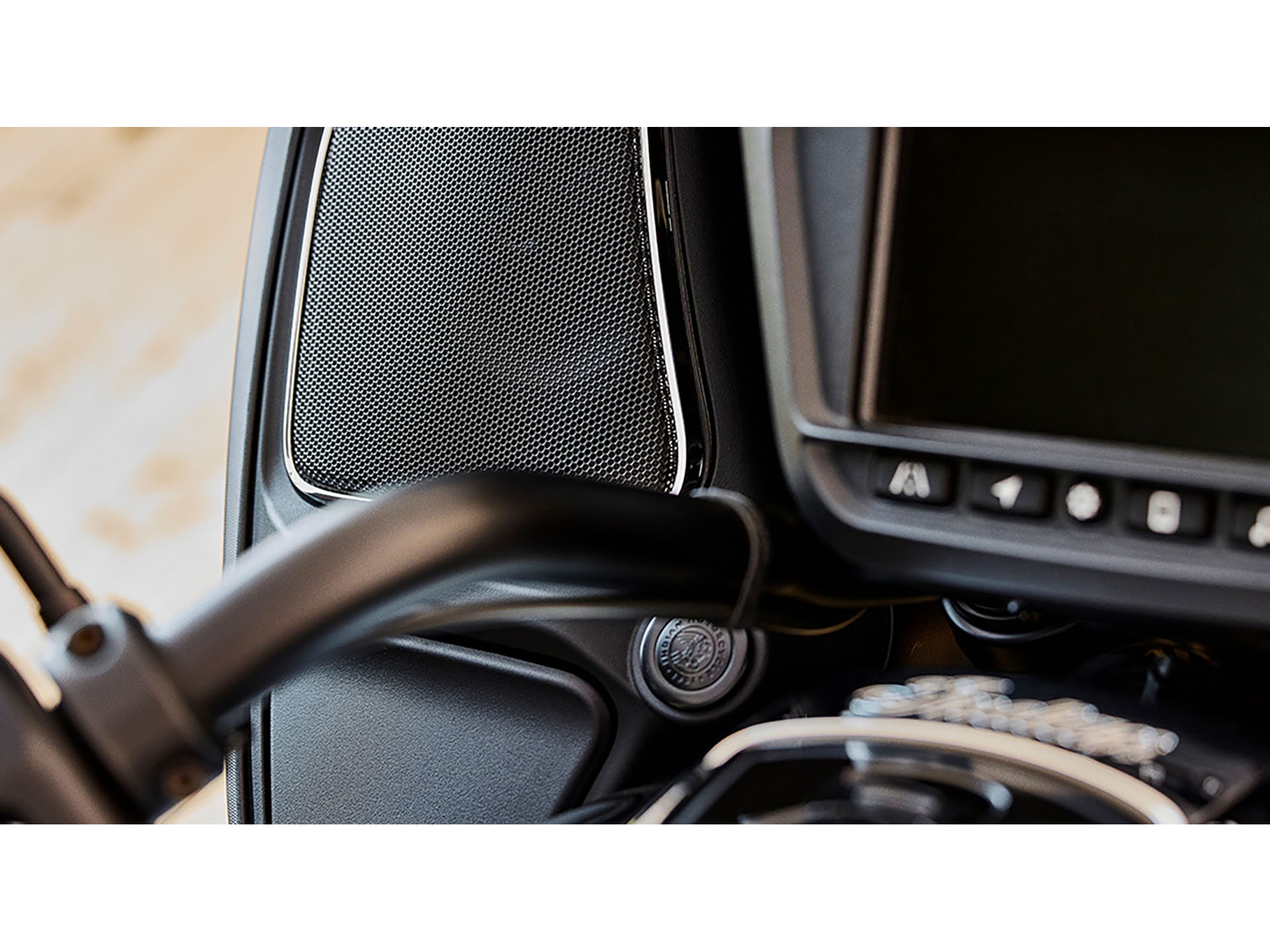 2024 Indian Motorcycle Challenger® in Fort Lauderdale, Florida - Photo 11