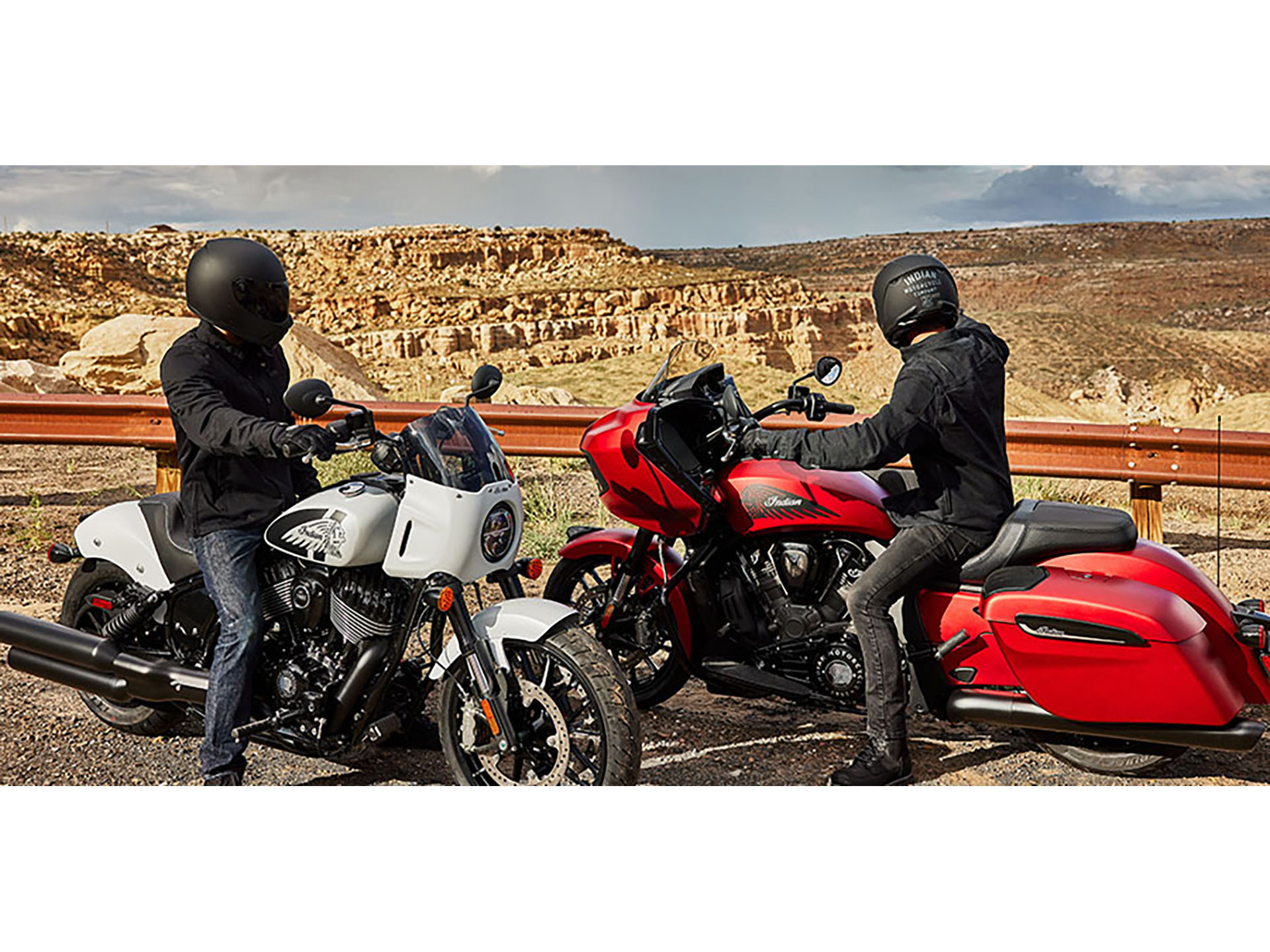 2024 Indian Motorcycle Challenger® Dark Horse® with PowerBand Audio Package in Fort Lauderdale, Florida - Photo 20