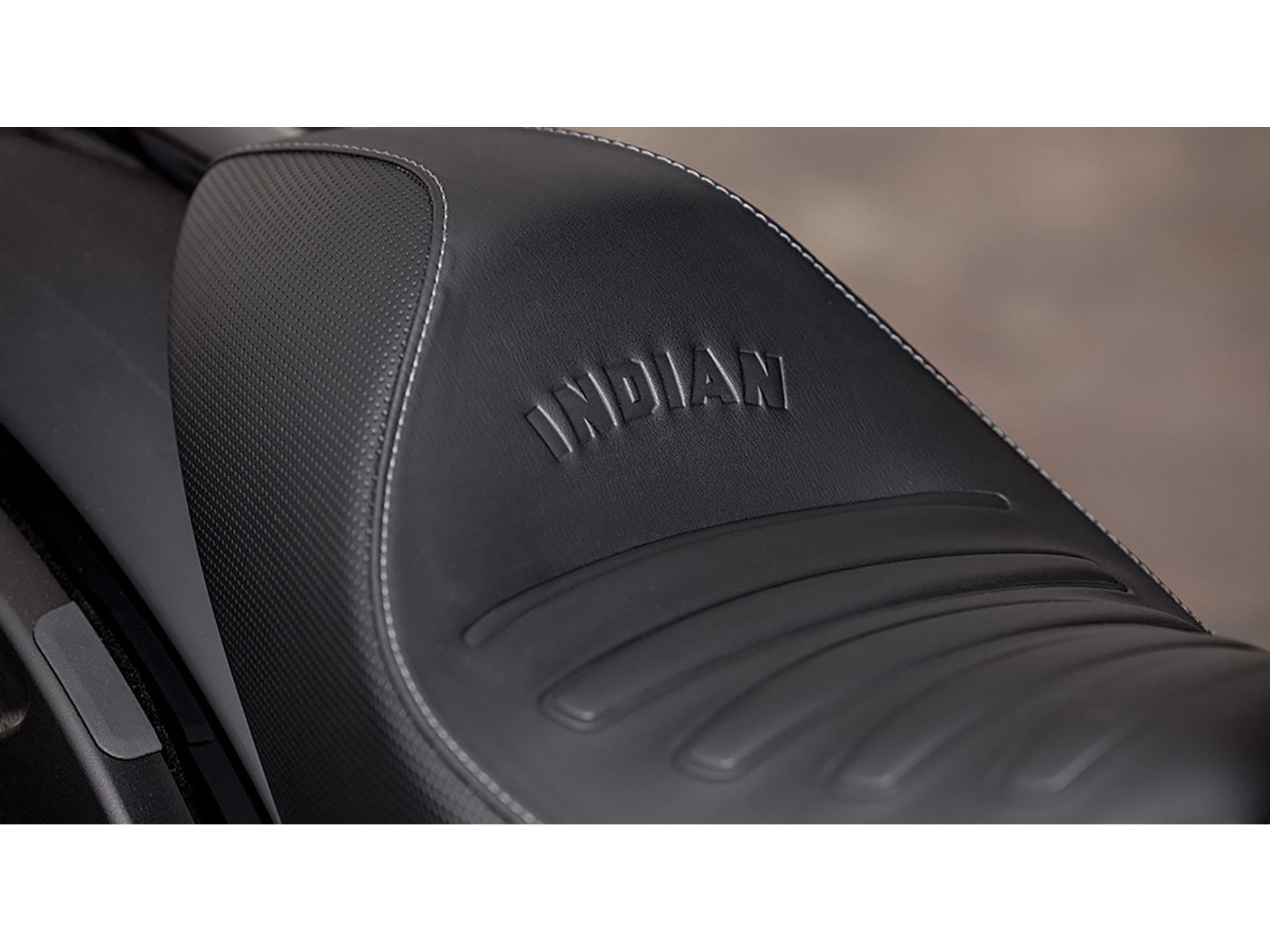 2024 Indian Motorcycle Scout® Rogue Sixty in Fort Lauderdale, Florida - Photo 10