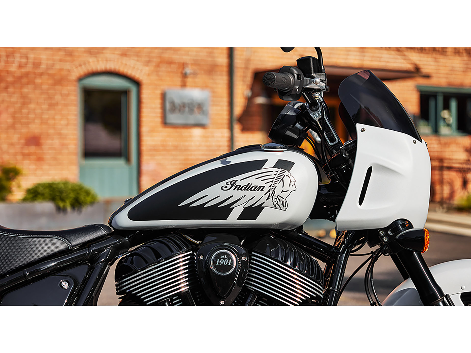 2024 Indian Motorcycle Sport Chief in Fort Lauderdale, Florida - Photo 9
